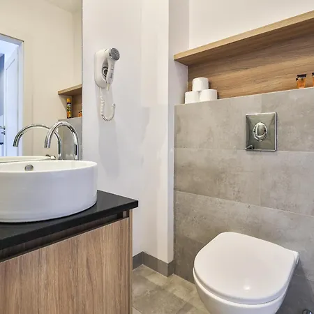 Slawinska 6 By Perfect 510 & 511 * ワルシャワ