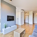 Slawinska 6 By Perfect 510 & 511 * ורשה